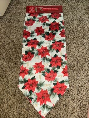 Poinsettia Christmas Table Runner